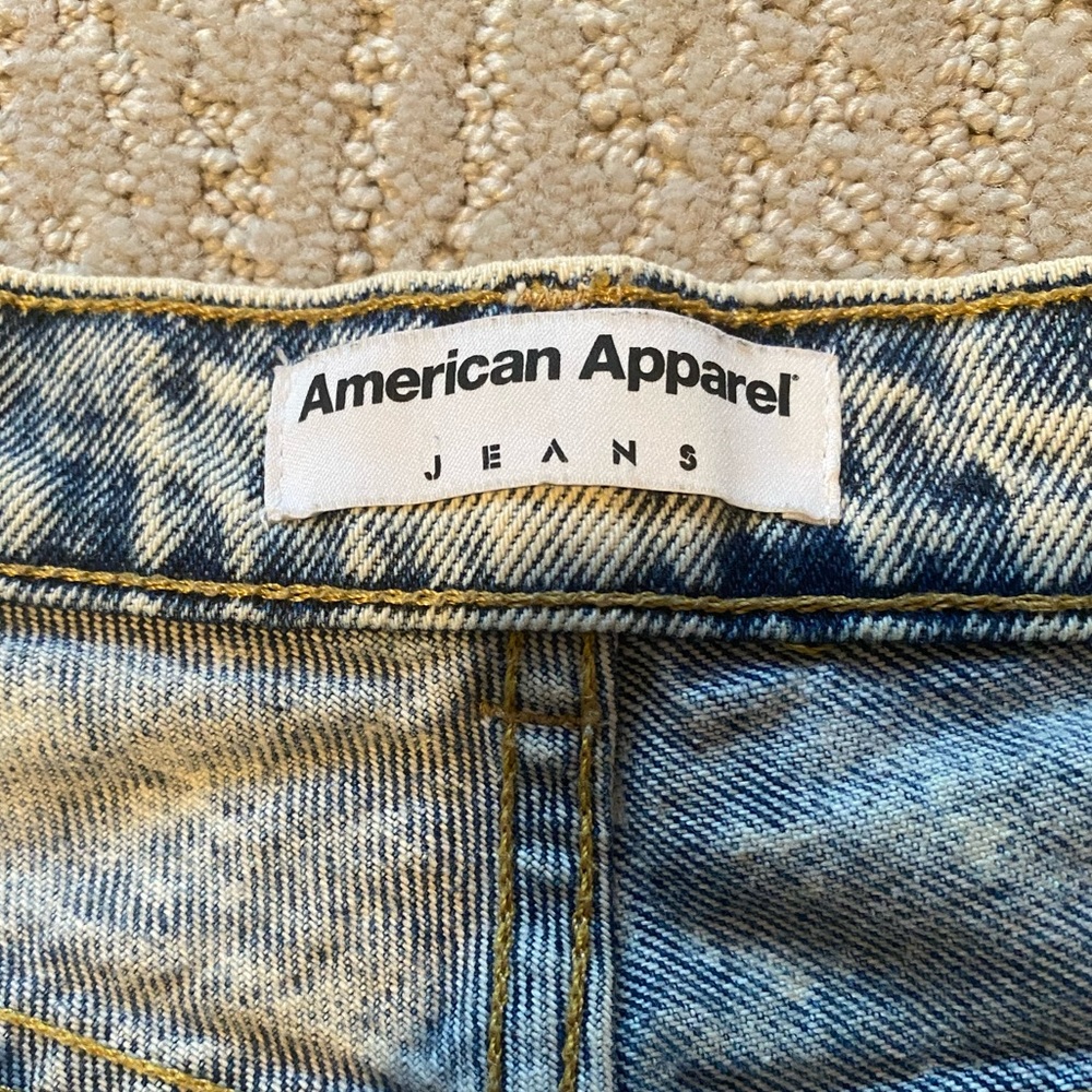 VINTAGE American Apparel High-Rise 90s Acid Wash Denim Shorts, Size 24W - Picture 5 of 6
